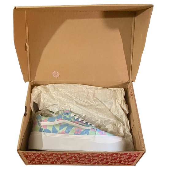 VANS: Old School Stac-Checkerboard Floral Blue/Pink - Picture 2 of 8